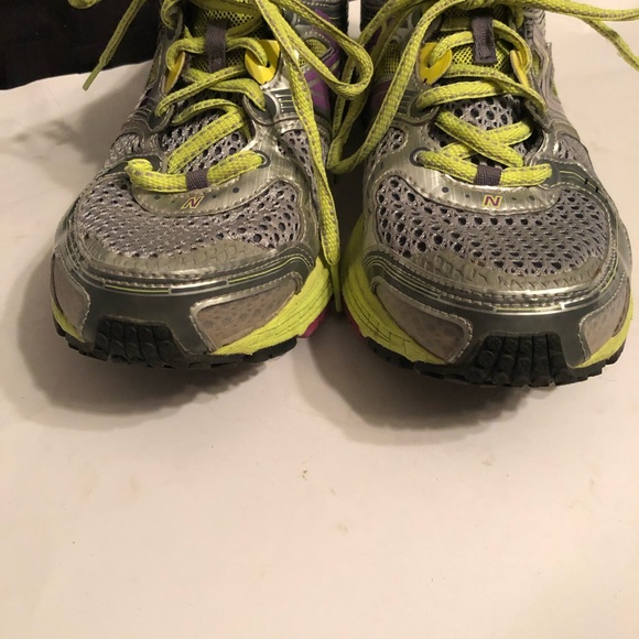 New Balance 860 V3 Running W860YG3 Shoes Sneakers - Picture 4 of 8